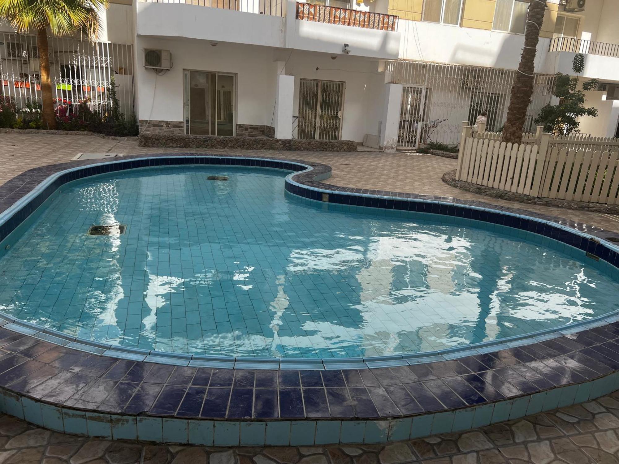 Lotus Compound *